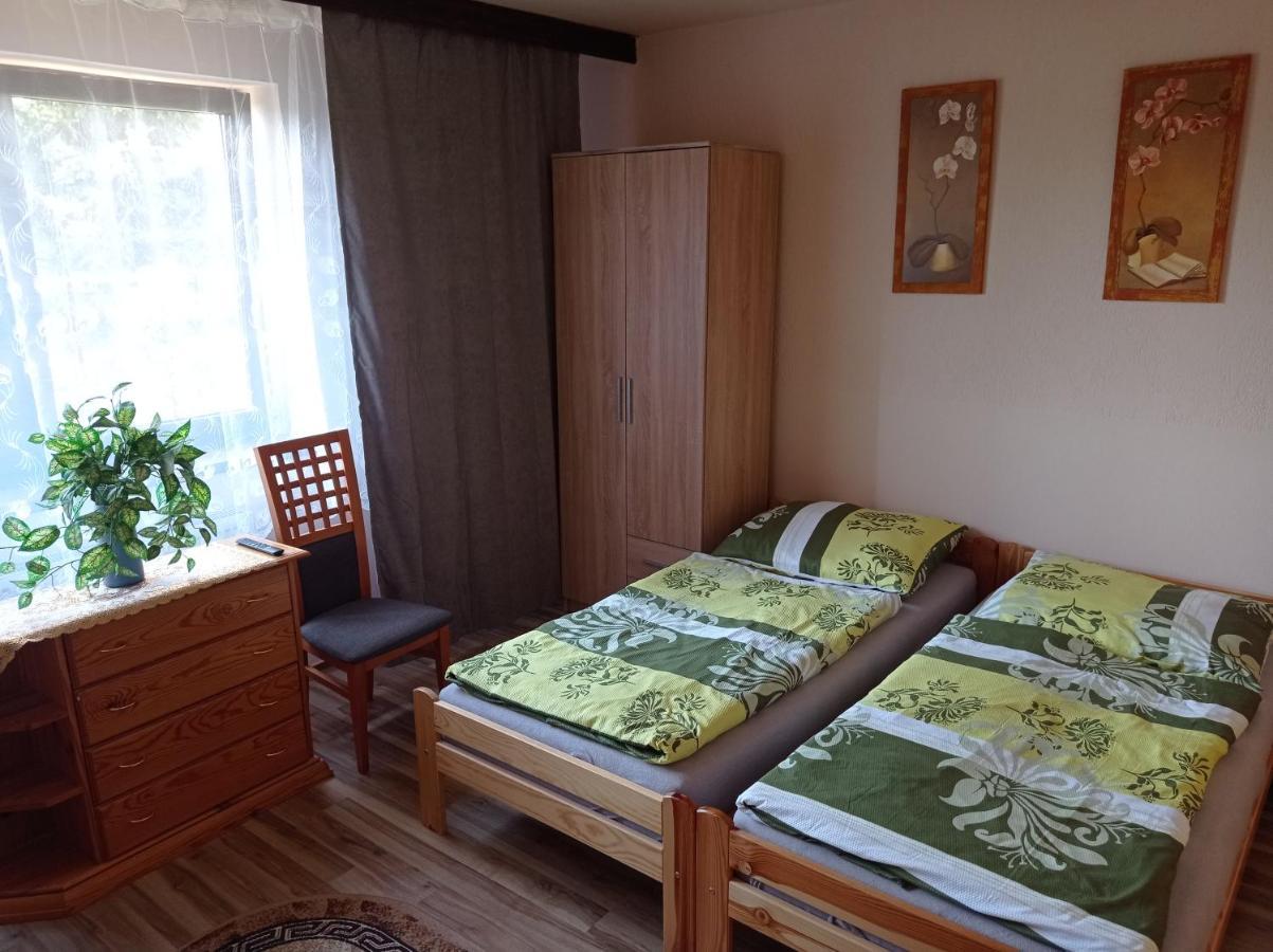 Hotel Penzion Sarka Štrba Esterno foto